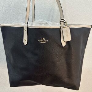 Coach Reversible City Tote + Matching Large Pouch – Black & Chalk Leather